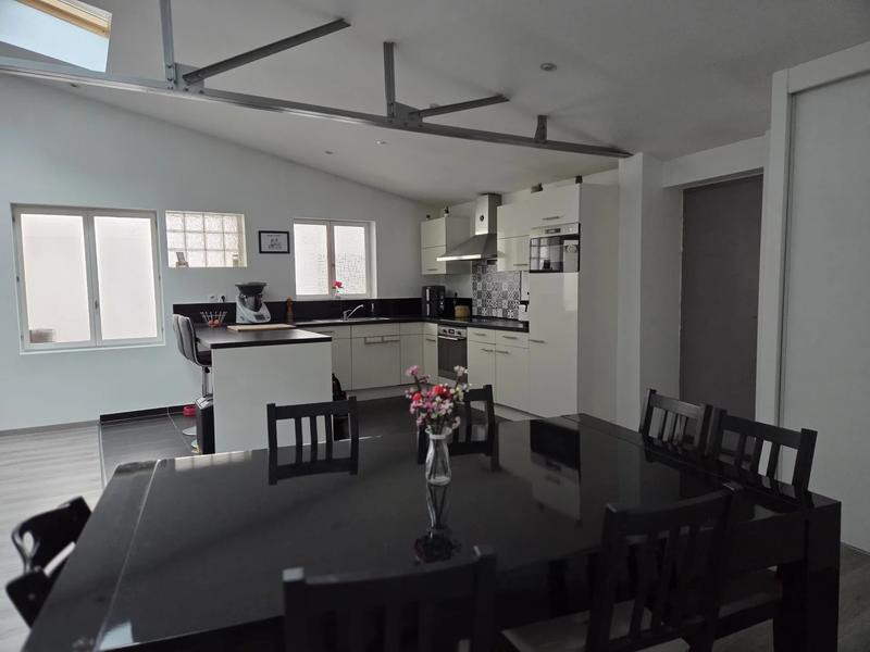 Appartement - 125 m² - 4 pièces