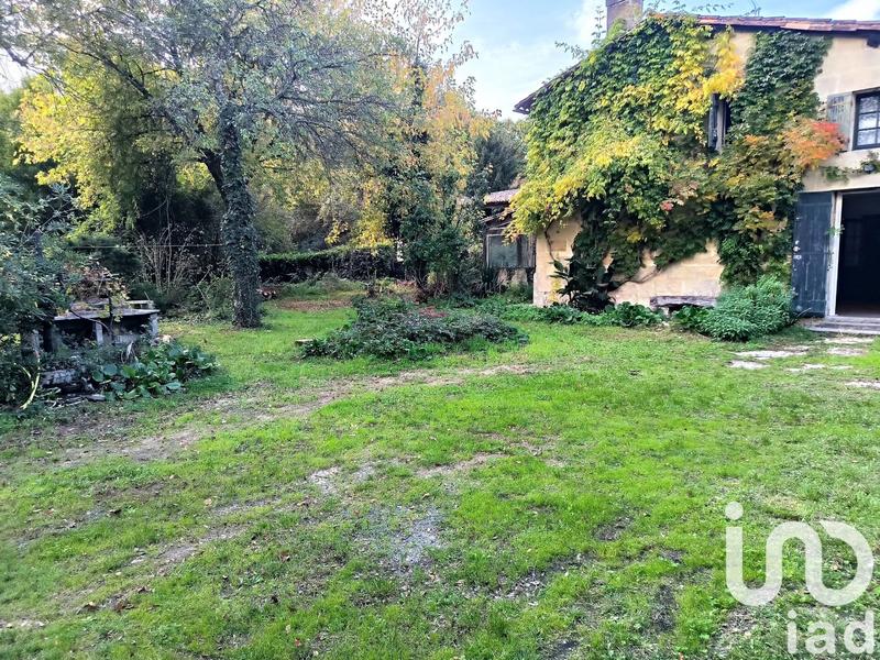 Maison - 240 m² - 8 pièces