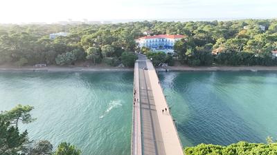 Appartement sur toit - 200 m² - 7 pièces