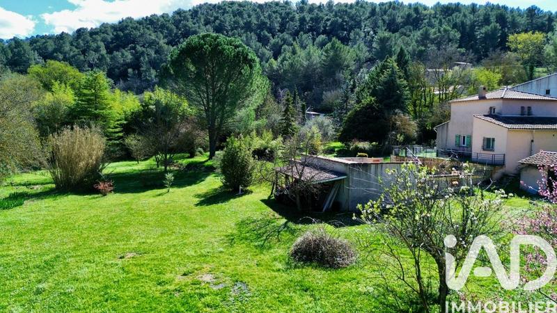 Maison - 230 m² - 8 pièces