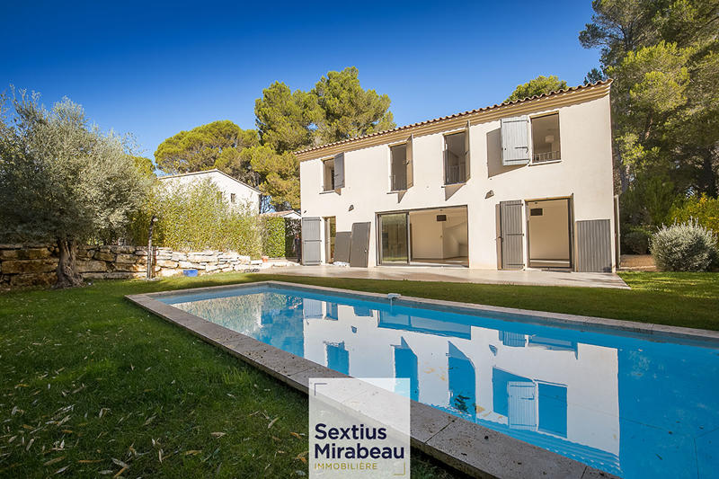 Demeure - 175 m² - 6 pièces