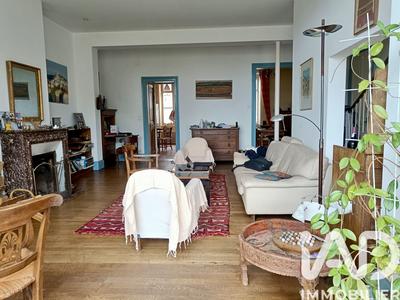 Maison de ville - 239 m² - 9 pièces