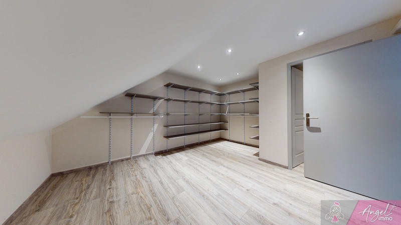 Loft - 124 m² - 5 pièces