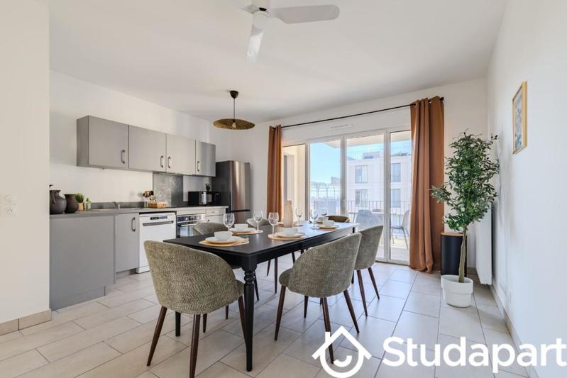 Chambre - 12 m² - 1 pièce