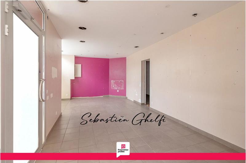 Maison - 572 m² - 7 pièces