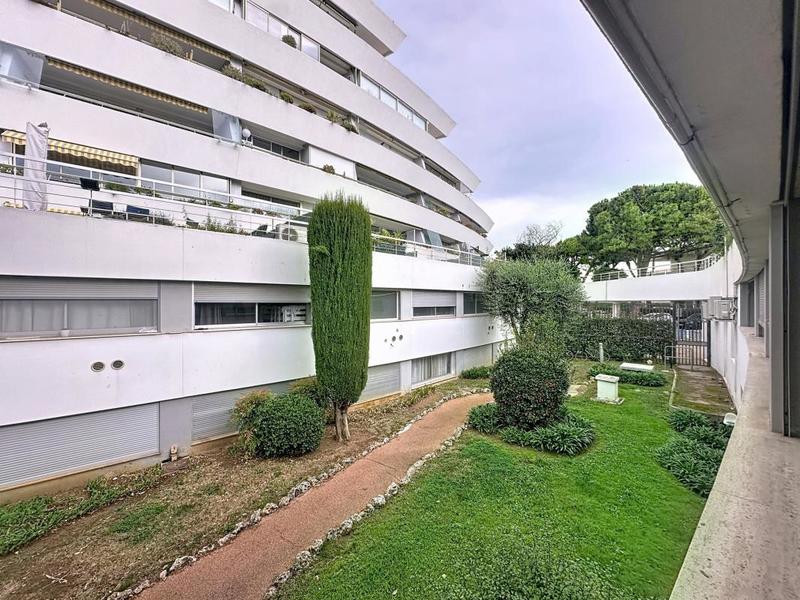 Studio - 18 m² - 1 pièce