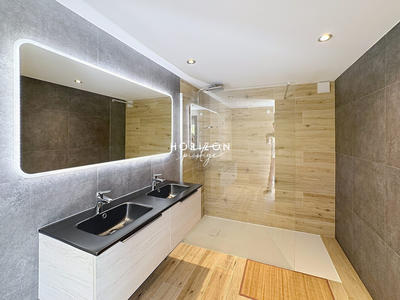 Maison ancienne - 200 m² - 7 pièces