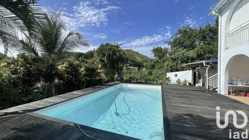 Maison - 145 m² - 5 pièces