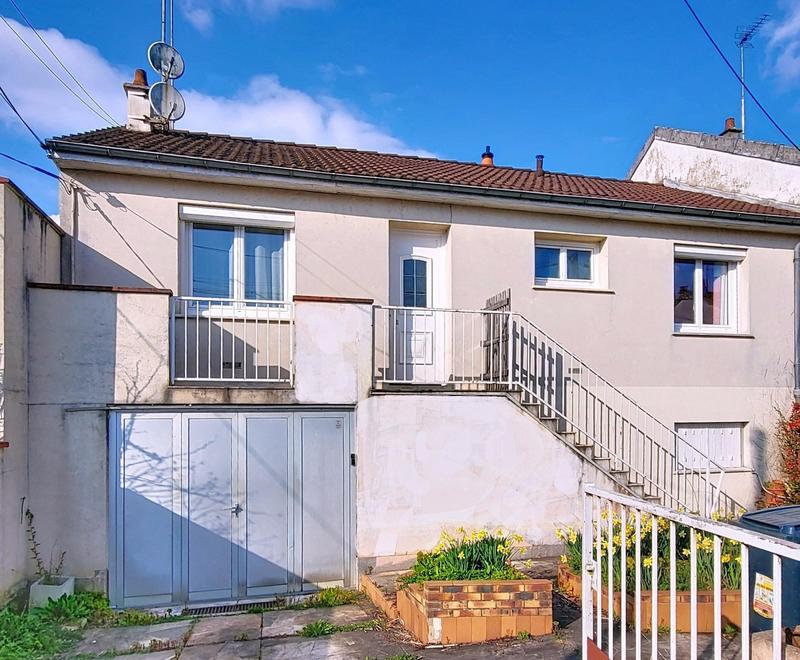 Maison - 232 m² - 8 pièces