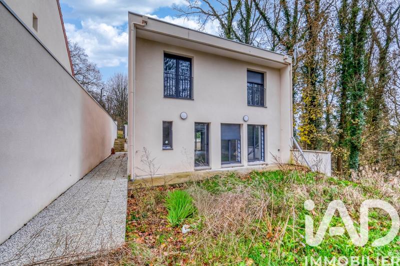 Maison - 143 m² - 6 pièces