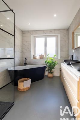 Maison - 106 m² - 4 pièces