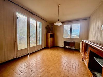 Maison - 80 m² - 6 pièces