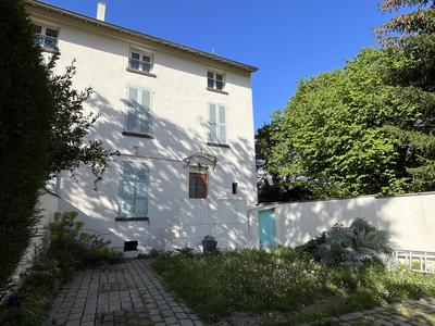 Maison - 102 m² - 5 pièces