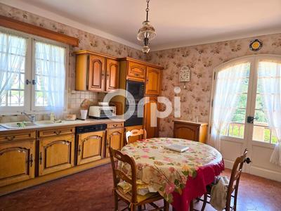 Villa - 205 m² - 6 pièces