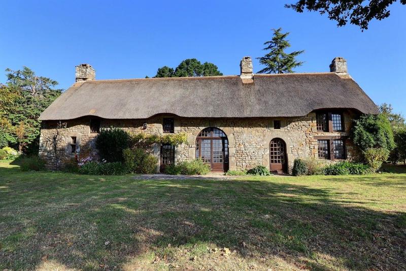 Maison - 142 m² - 8 pièces