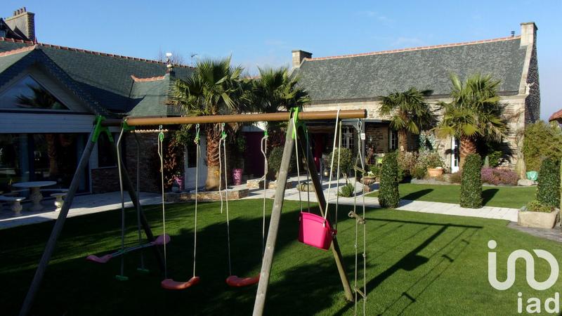 Maison - 400 m² - 10 pièces