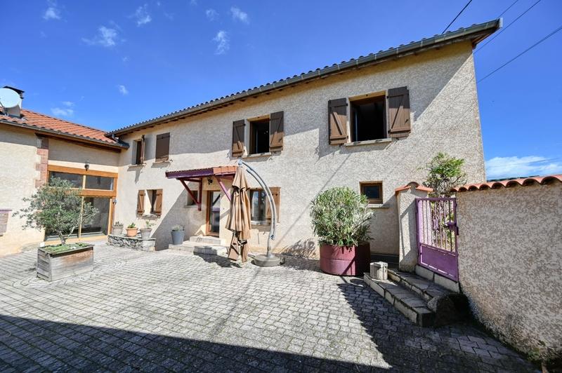 Maison - 193 m² - 6 pièces