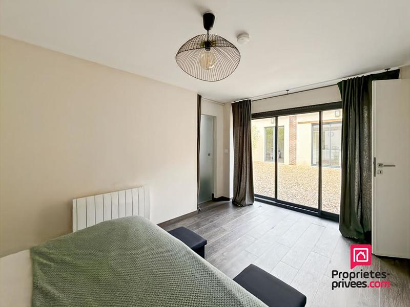 Maison - 234 m² - 9 pièces