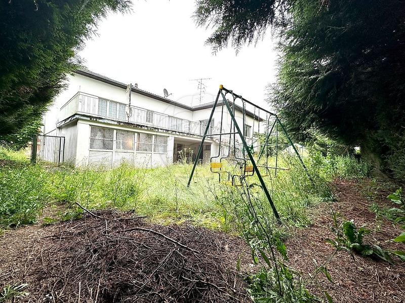 Maison - 207 m² - 7 pièces