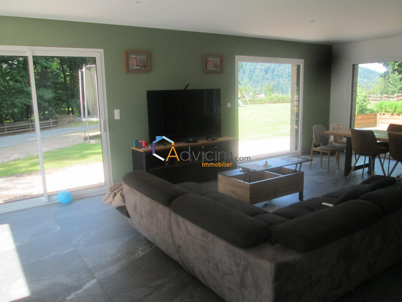 Maison - 172 m² - 8 pièces