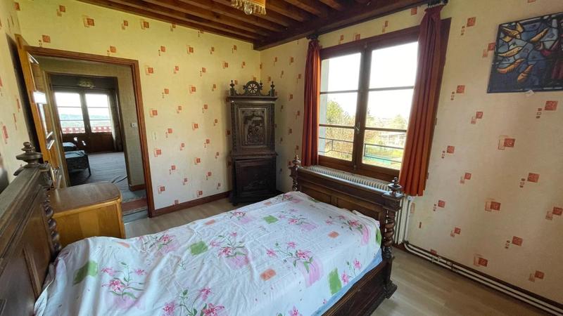 Demeure - 251 m² - 13 pièces