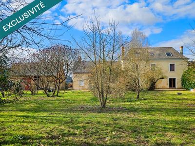 Maison - 182 m² - 8 pièces