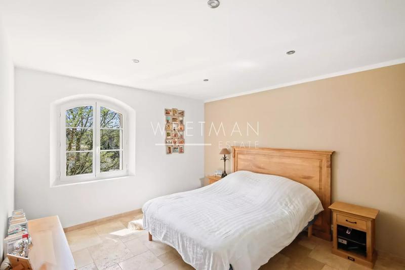 Villa - 260 m² - 10 pièces