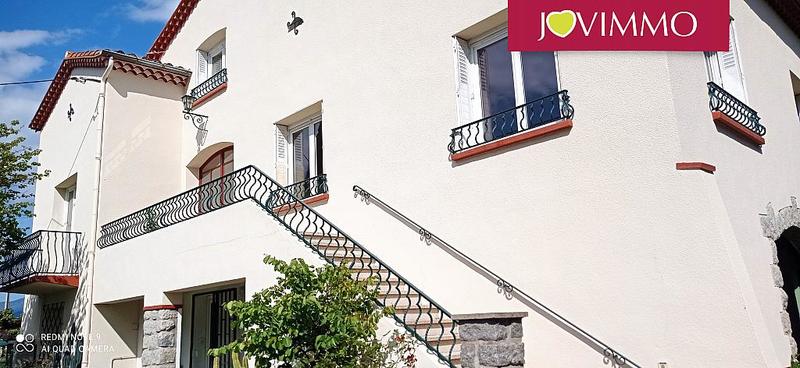 Maison - 200 m² - 8 pièces