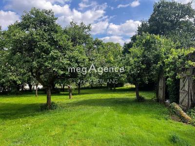 Terrain constructible - 3 501 m²