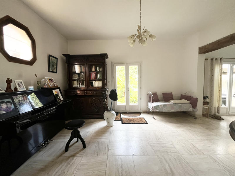 Villa - 200 m² - 6 pièces