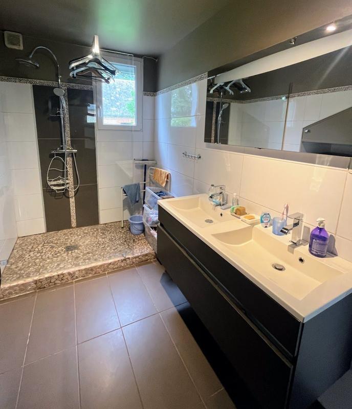 Maison traditionnelle - 160 m² - 7 pièces