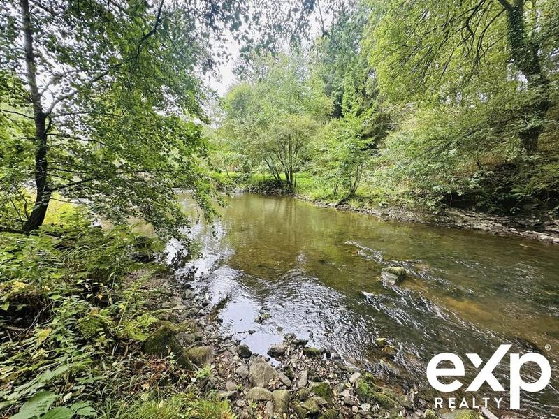 Maison - 310 m² - 8 pièces