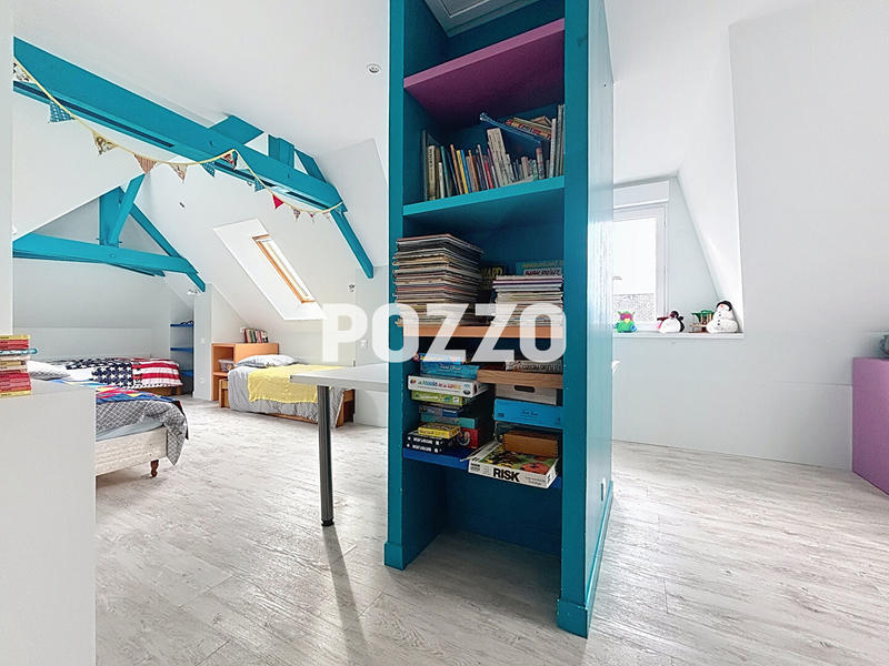 Maison - 210 m² - 9 pièces