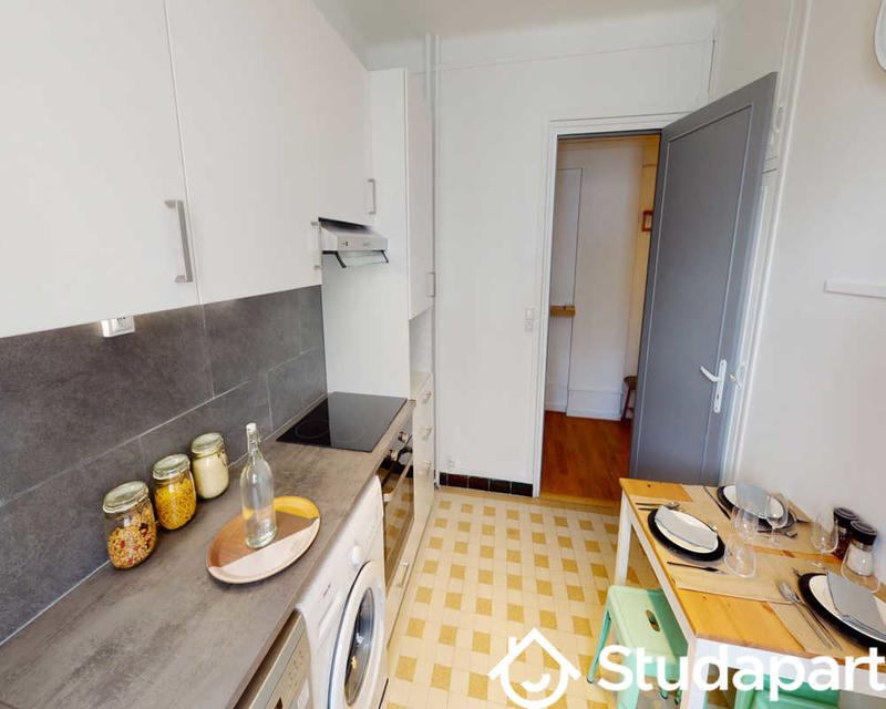 Chambre - 80 m² - 1 pièce