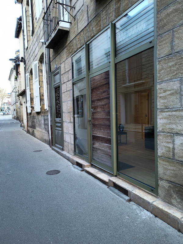 Local commercial - 45 m² - 2 pièces