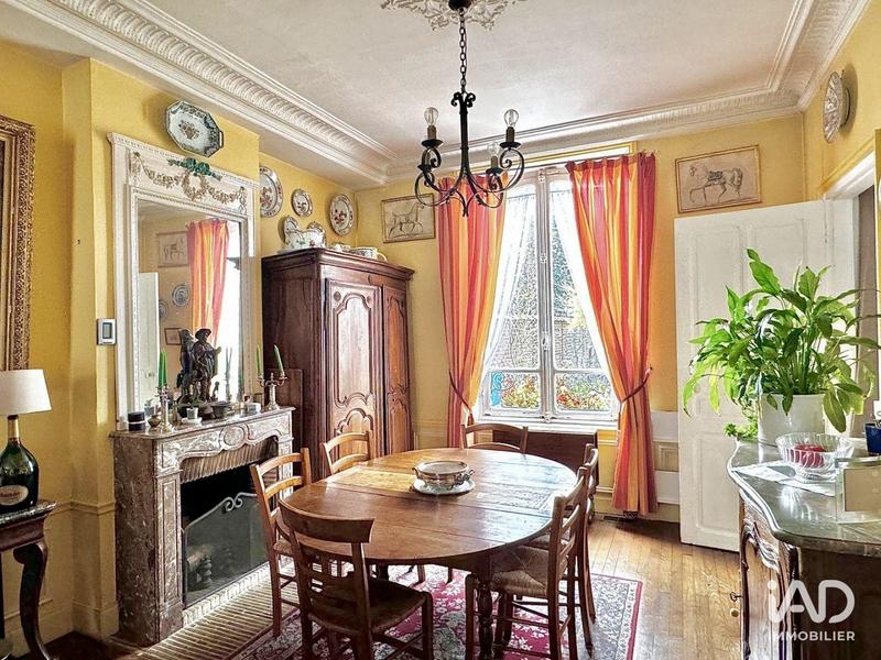 Maison - 176 m² - 10 pièces