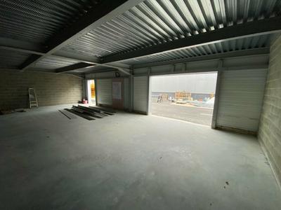 Local d'activité / Entrepôt - 47 m²