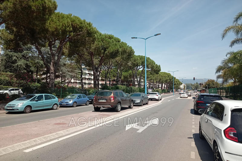 Parking / Garage - 12 m²