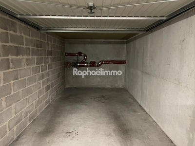 Parking / Garage - 14 m²