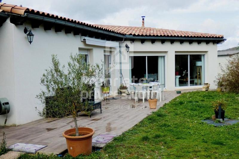Maison - 170 m² - 5 pièces