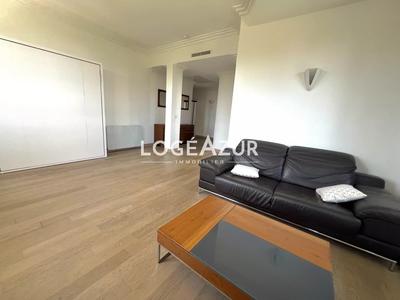 Appartement - 88 m² - 4 pièces