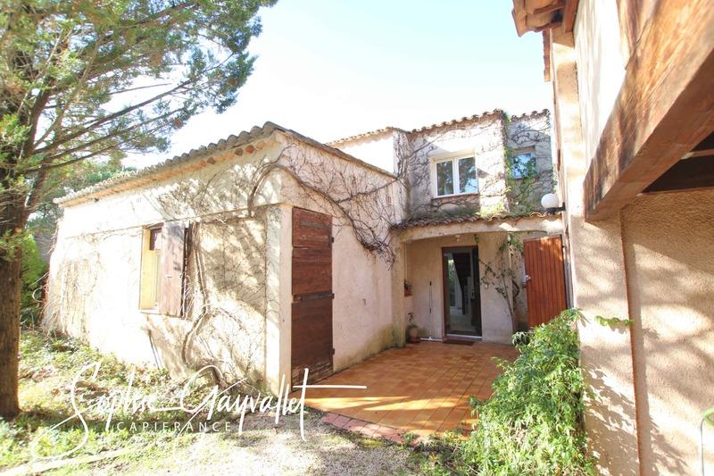 Maison - 180 m² - 6 pièces