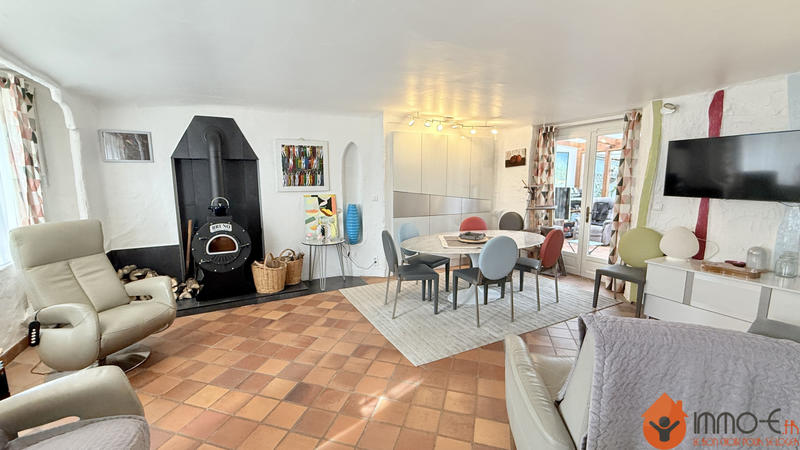 Maison - 210 m² - 7 pièces