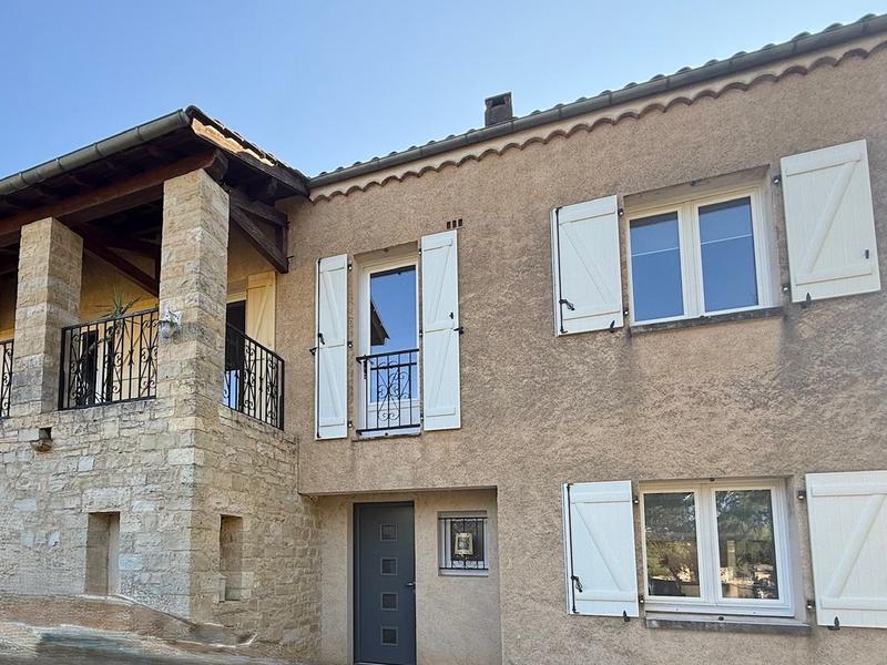 Maison - 160 m² - 8 pièces