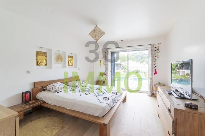 Villa - 175 m² - 6 pièces