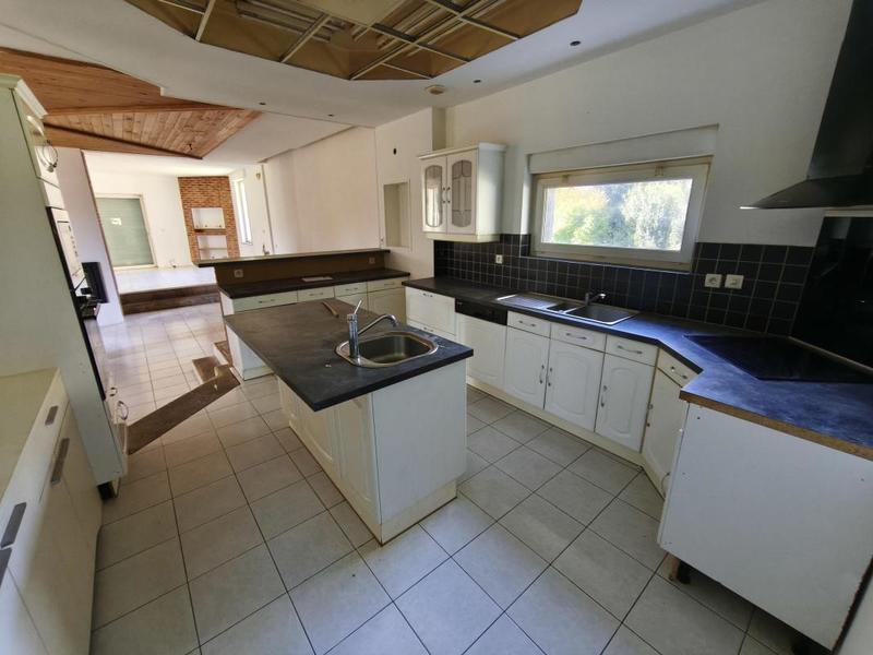 Maison - 184 m² - 5 pièces