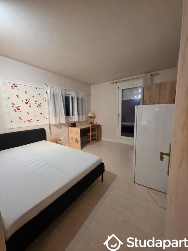 Chambre - 10 m² - 1 pièce