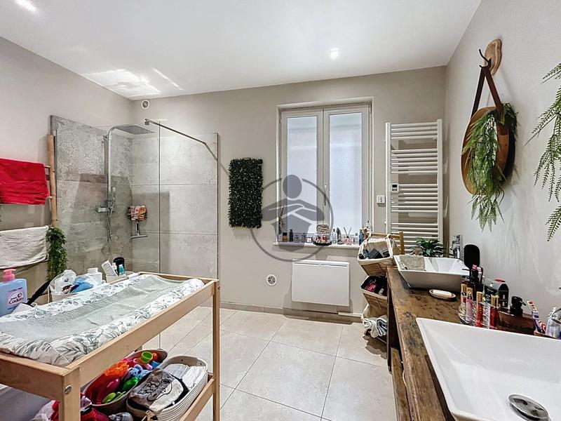 Maison - 180 m² - 6 pièces