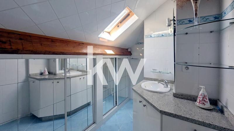 Maison - 179 m² - 7 pièces