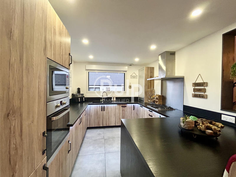 Maison - 114 m² - 6 pièces